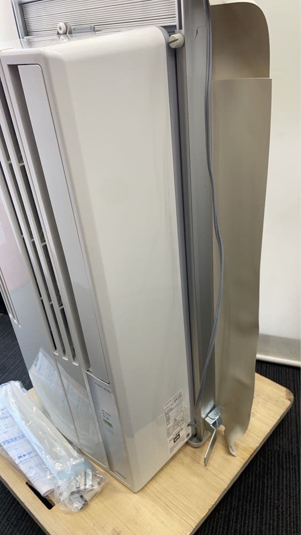 ★中古美品！コロナ 窓用エアコン CW-F1621 7畳　2021年