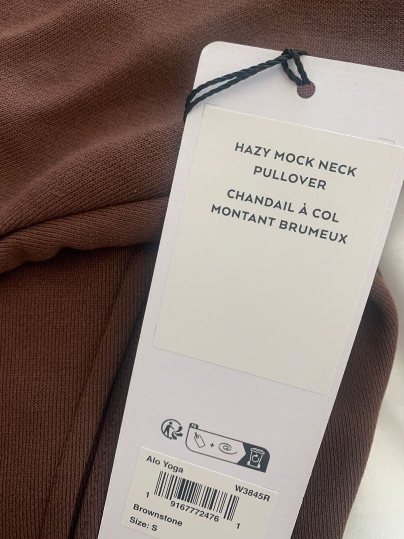 Alo Yoga ヘイジーモックネック　プルオーバー