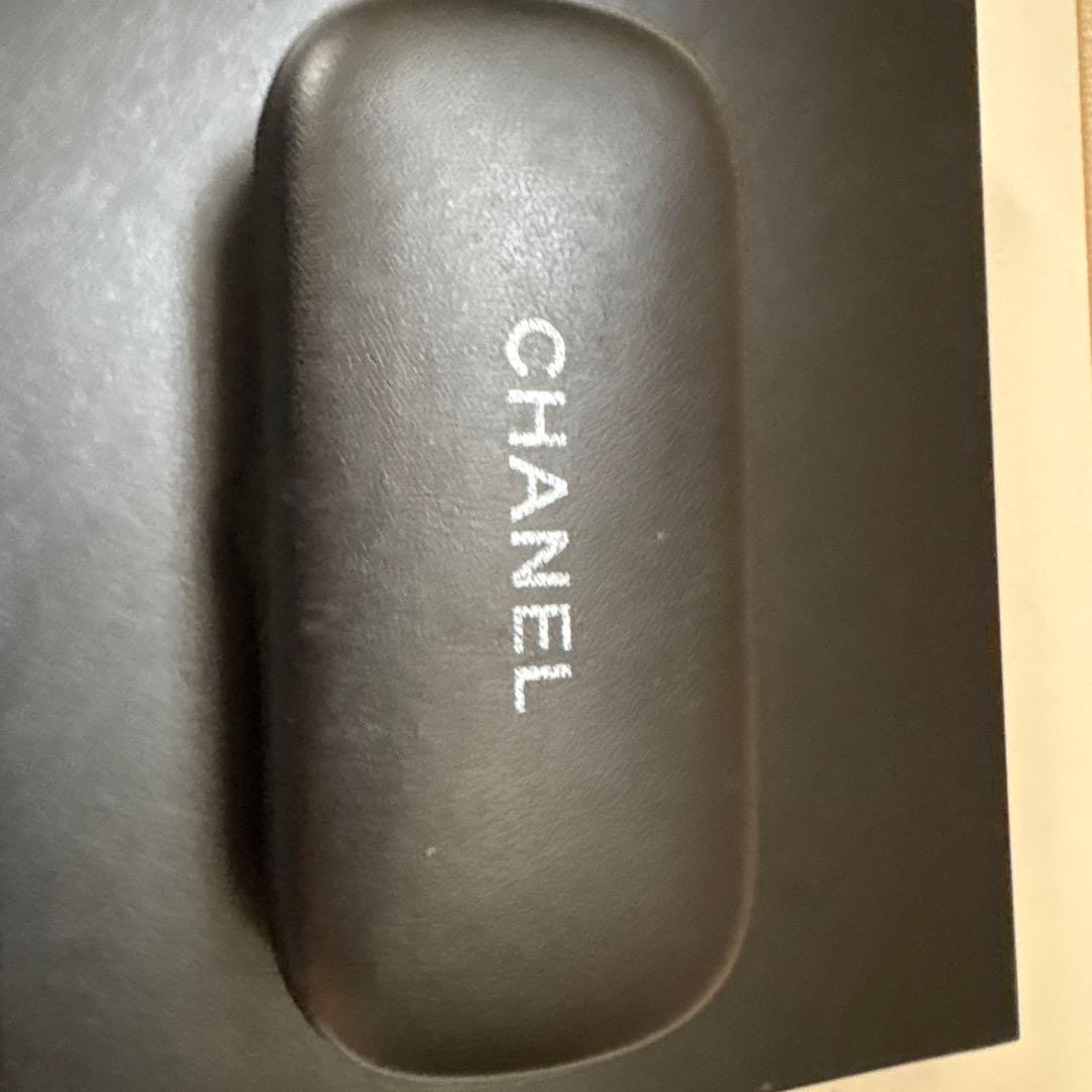 CHANEL ブラック ゴールド サングラス