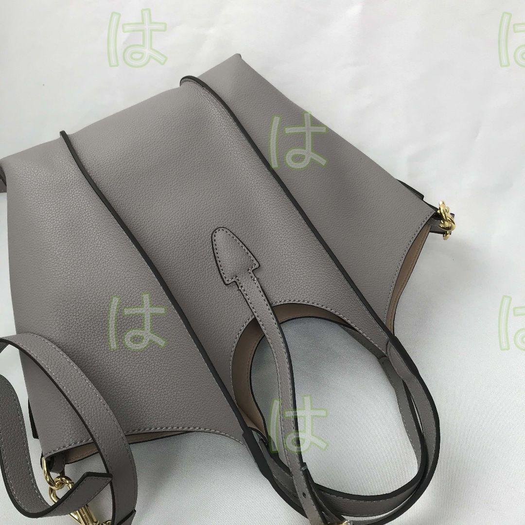 トッズ Tタイムレス　レザー　ショッピングバッグトートバッグ