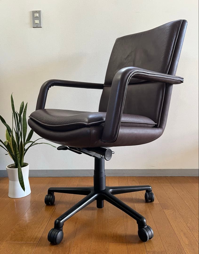 KEILHAUER キールハワー　エリート　本革張り　47.8万　ミッドバック