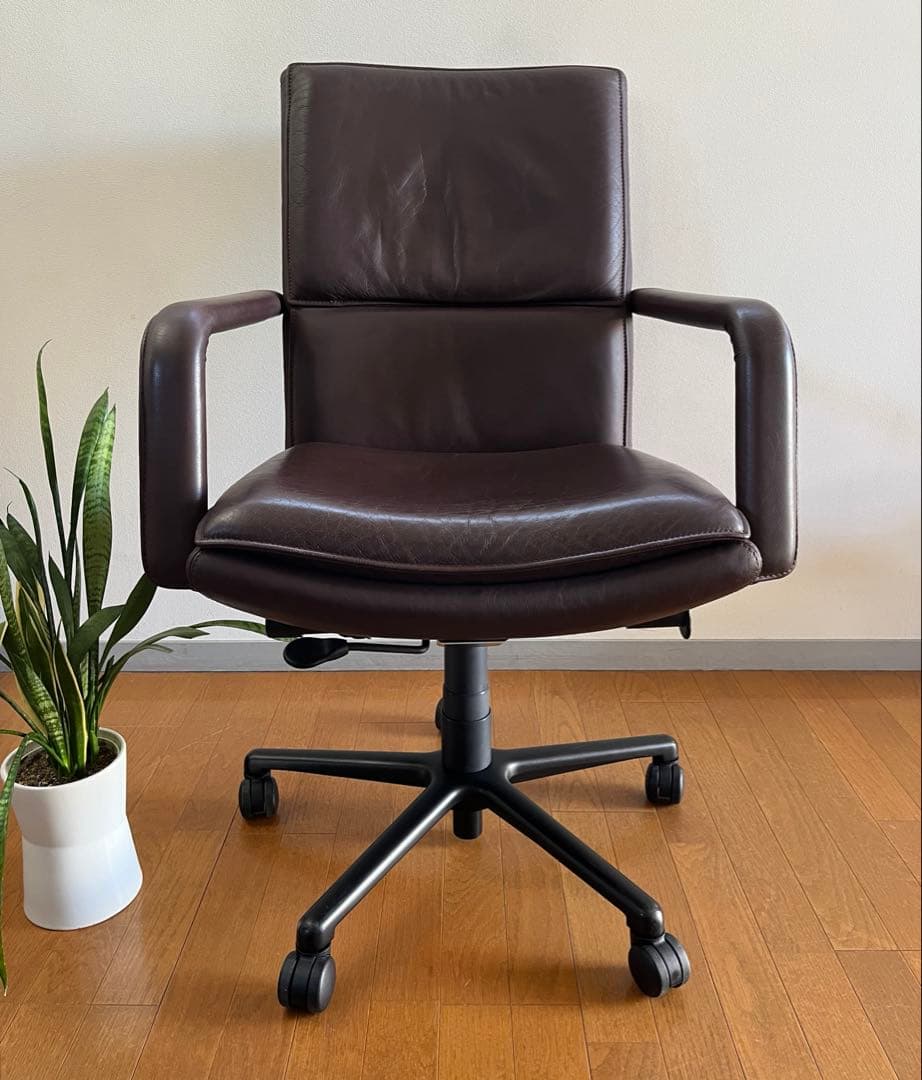 KEILHAUER キールハワー　エリート　本革張り　47.8万　ミッドバック