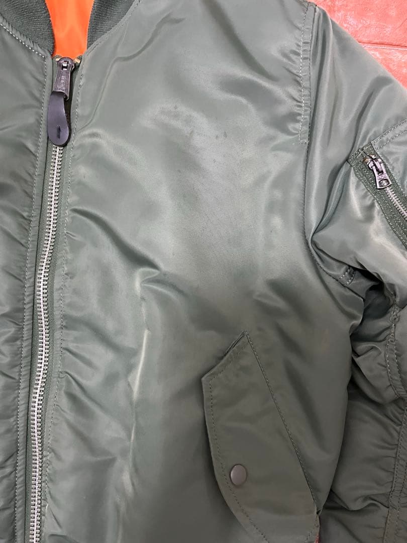 ALPHA INDUSTRIES MA−1オリーブグリーン フライトジャケット