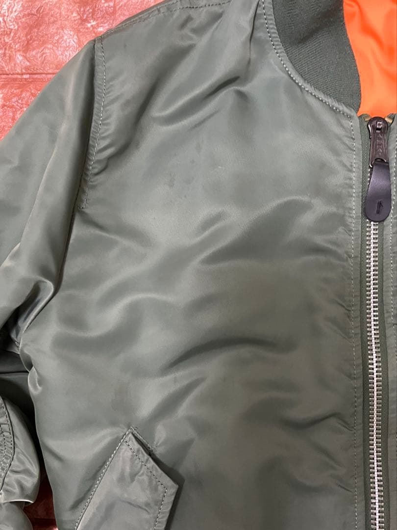 ALPHA INDUSTRIES MA−1オリーブグリーン フライトジャケット