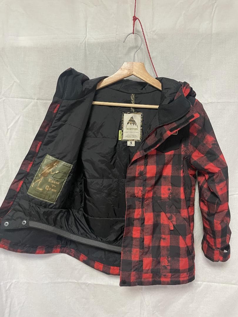 ＢＵＲＴＯＮ　キッズスノーウエア　上下セット