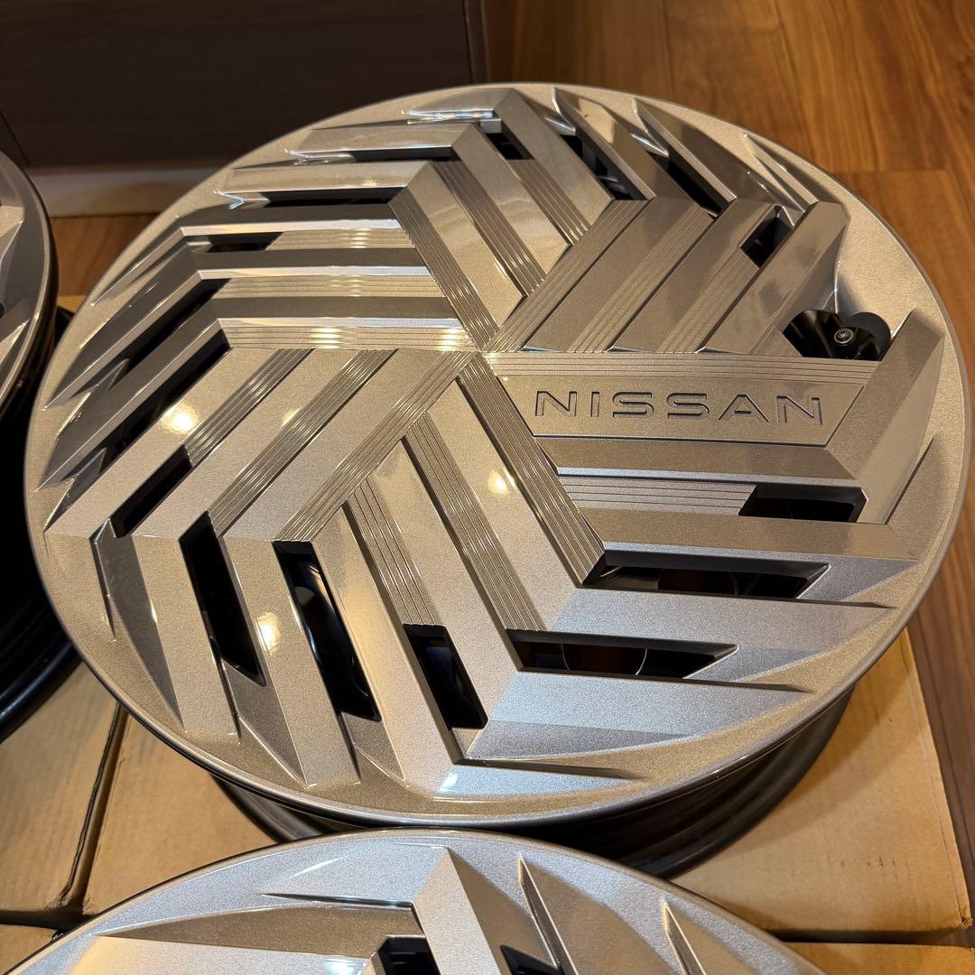 新車外し　日産E13ノート　純正ホイール　16インチ＋ホイールカバー4本セット