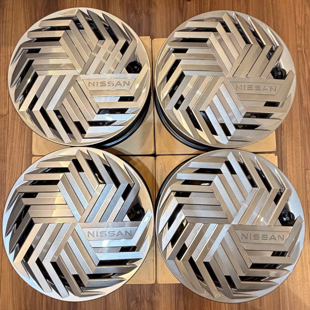 新車外し　日産E13ノート　純正ホイール　16インチ＋ホイールカバー4本セット