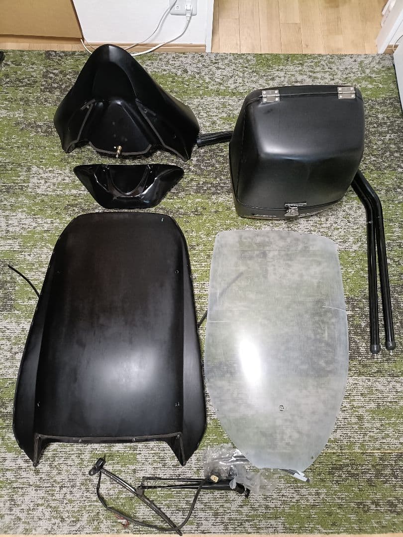 【ジョジョ@値下げ不可】トリシティ　ゾロルーフ＆ゾロボックス＆専用キャリア