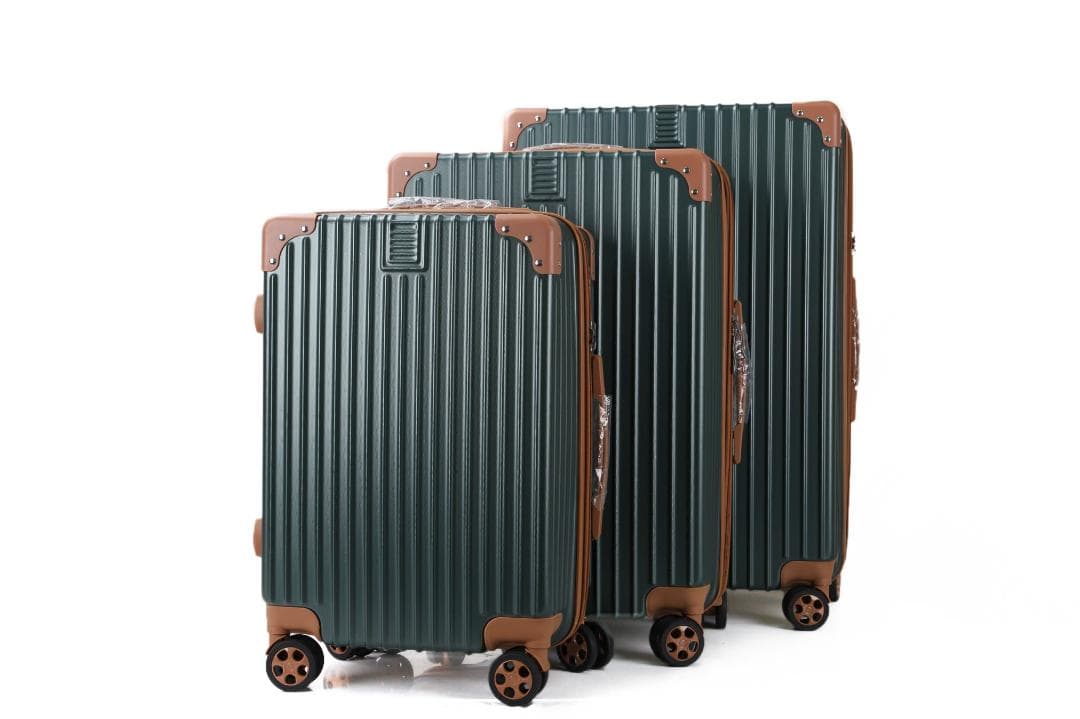 軽量Lサイズ　静音8輪　キャリーバッグ　スーツケース　キャリーケース　グリーン