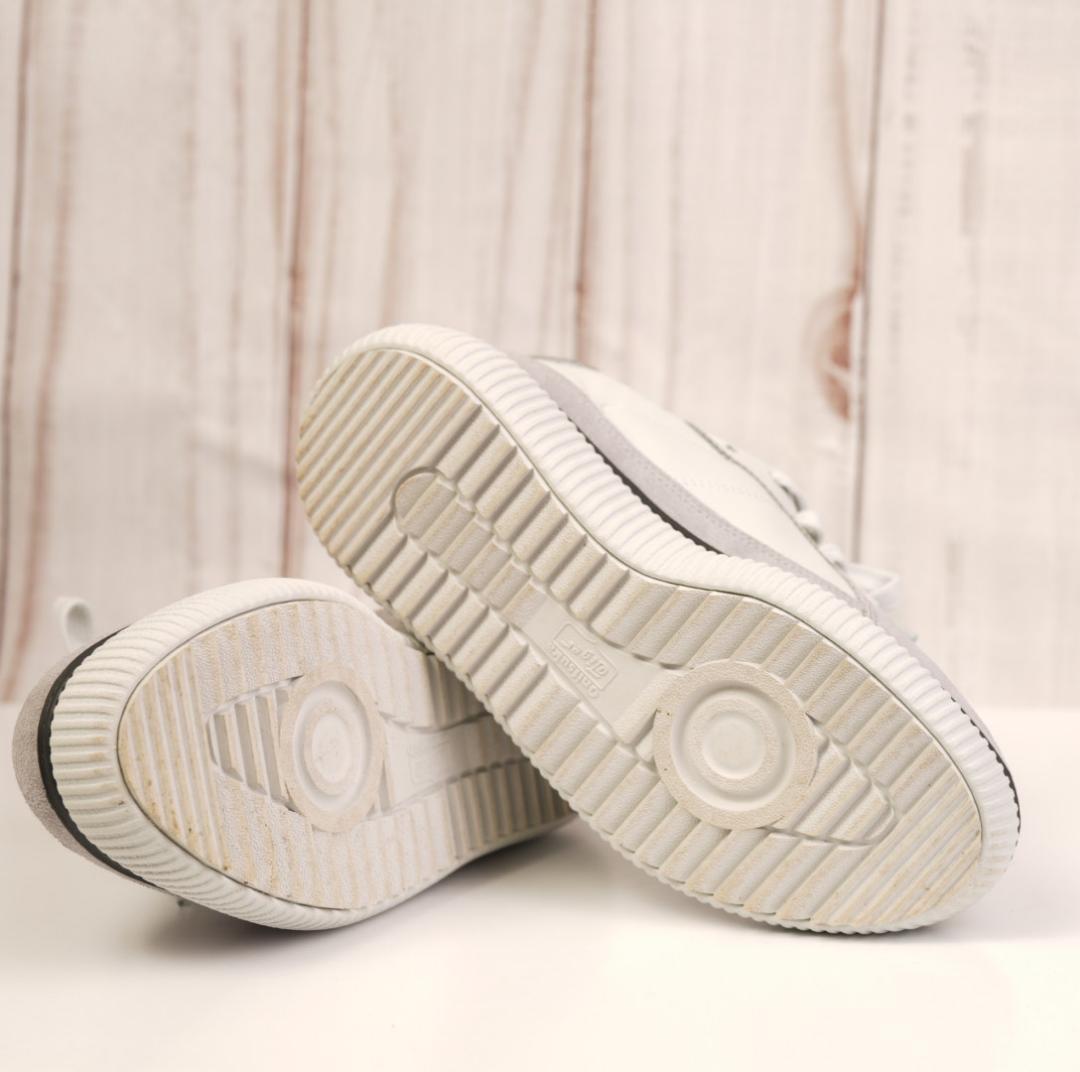 美品 Onitsuka Tiger DELECITY 23cm