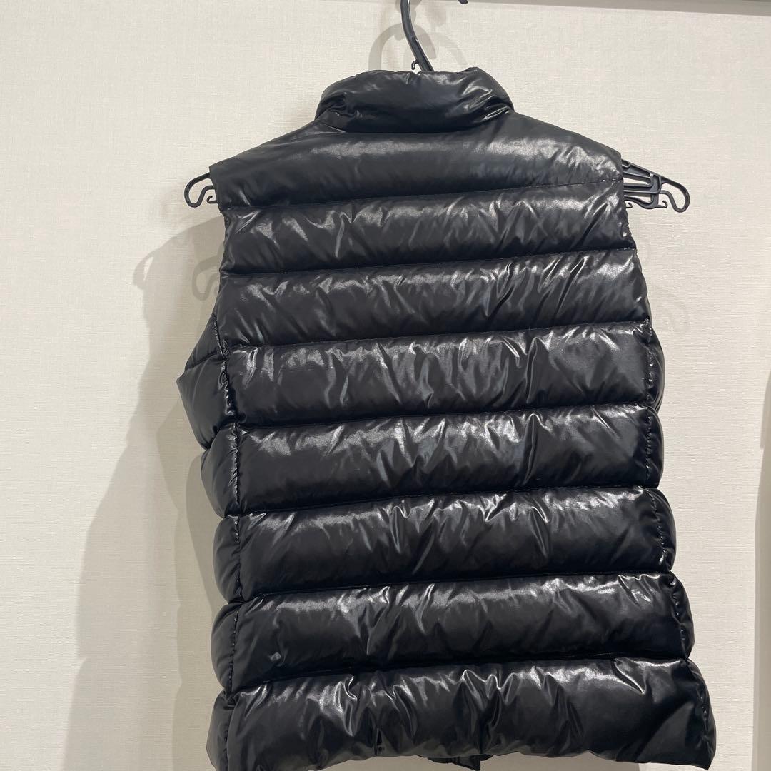 MONCLER ブラック ダウンベスト　Sサイズ相当　12Y