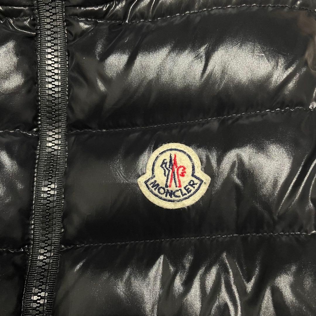 MONCLER ブラック ダウンベスト　Sサイズ相当　12Y