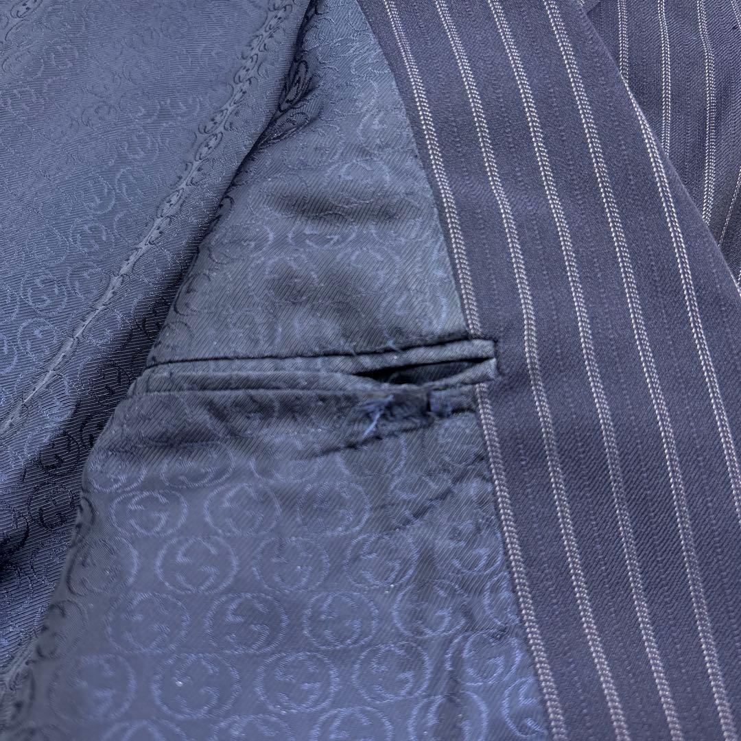 GUCCI スーツ セットアップ ストライプ 2B 裏地ロゴ柄 ネイビー 50R