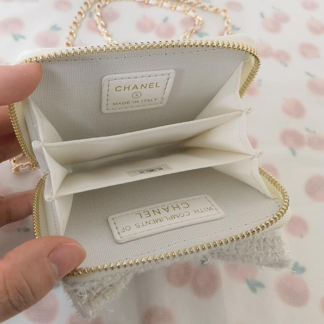 ホワイト ミニチェーンウォレット