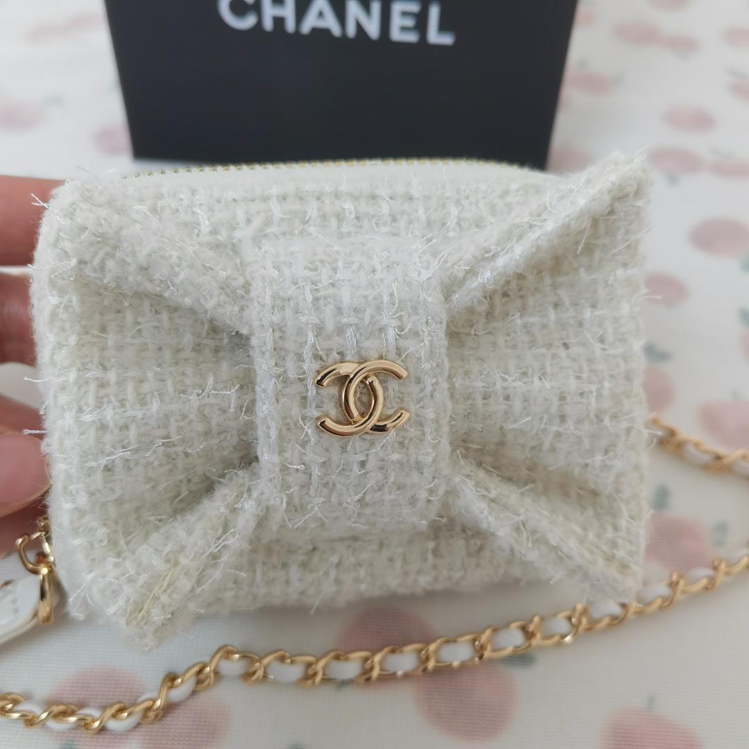 ホワイト ミニチェーンウォレット