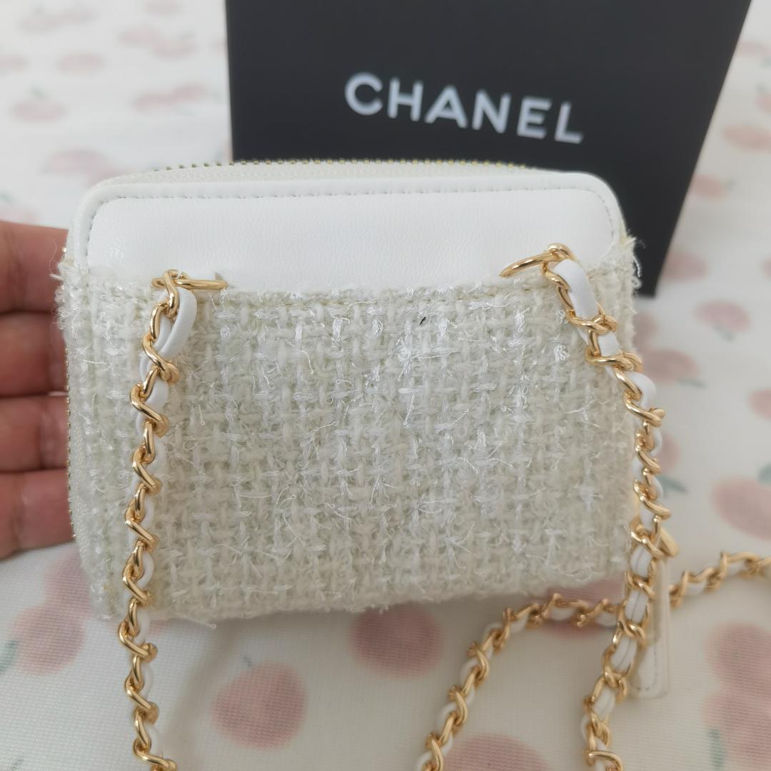 ホワイト ミニチェーンウォレット