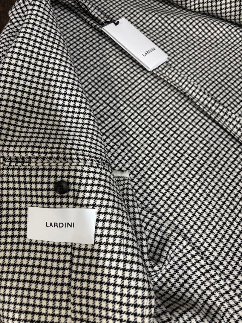 ナナオ最終ラスト1点大人気LARDINIジャケット52サイズ