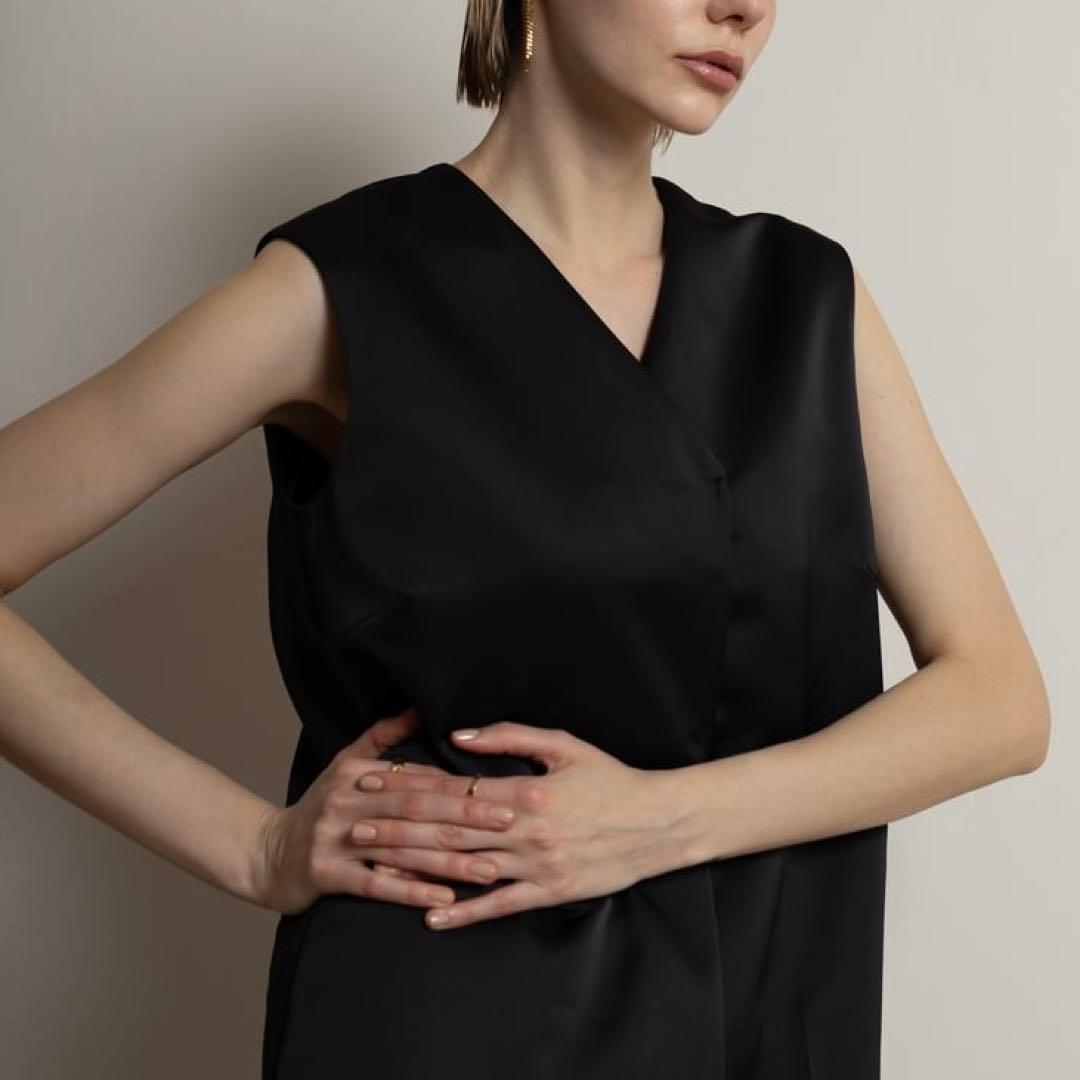 美品　Heve　レディース　サテン　オールインワン　M　ブラック