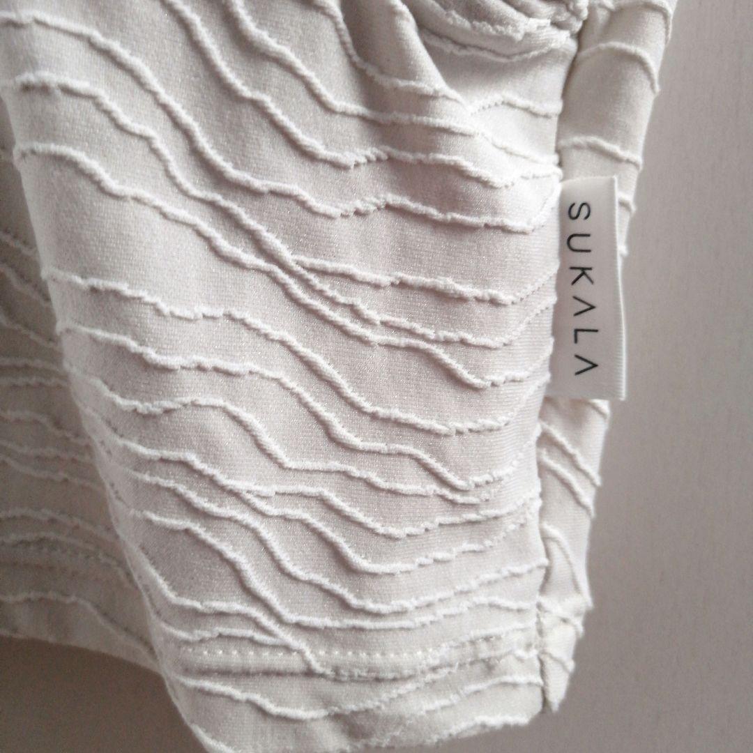 人気完売SUKALA キャップスリーブトップス LAVAホットヨガスタジオラバ