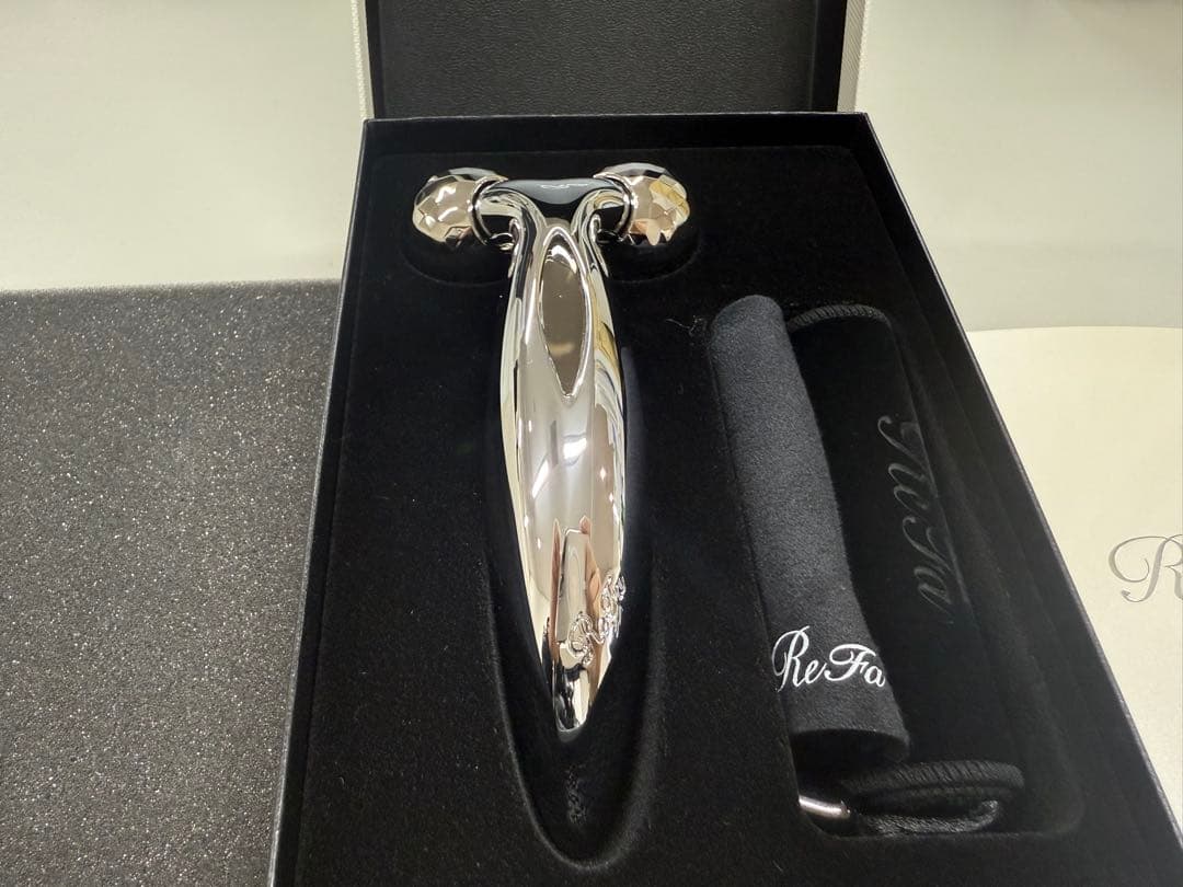 国内正規品リファカラットフェイスサロンモデル新品未開封