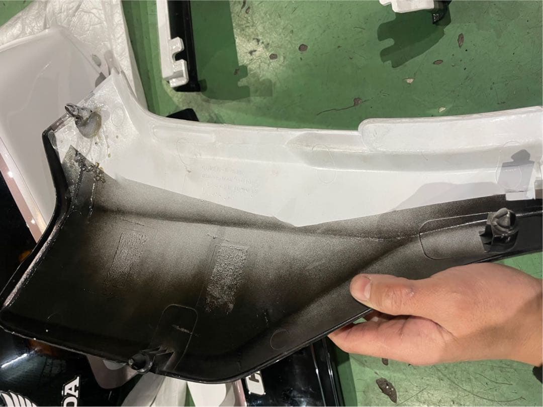 ホンダ CBX400F 外装一式　白黒2型使用