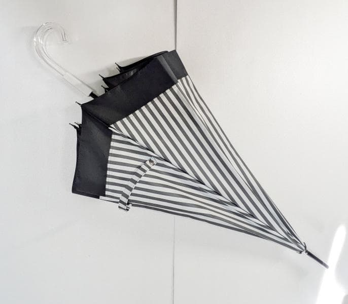 サンバリア100 日傘 正規品 白黒ストライプ クリア手元 完全遮光