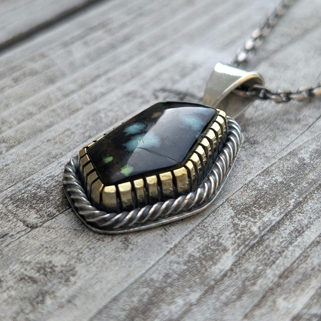 マッツン　ハンドメイドのターコイズトップ　インディアンジュエリー風