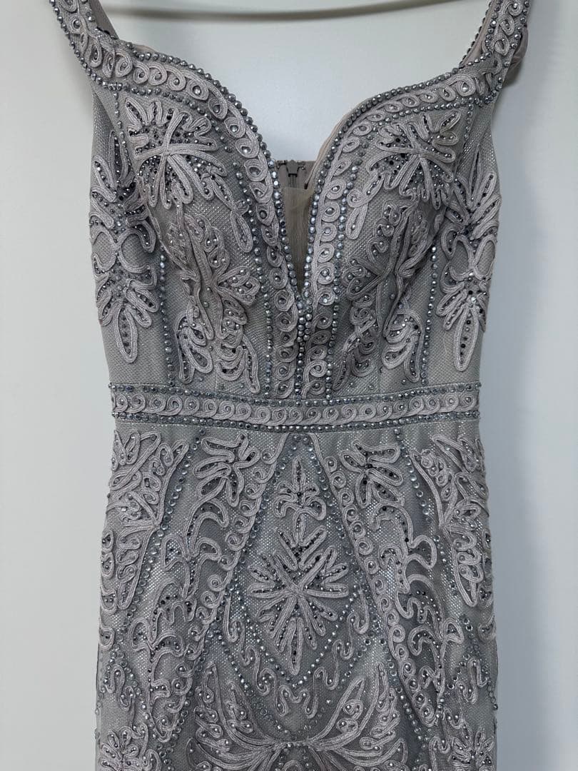 ビーズ装飾オフショルダーマーメイドドレス