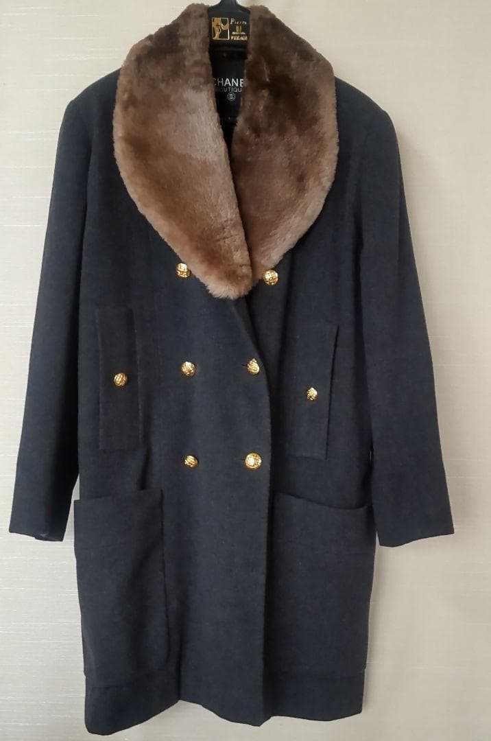 【美品】CHANEL　冬コートダブルブレス　ココマーク金ボタン　グレー　M