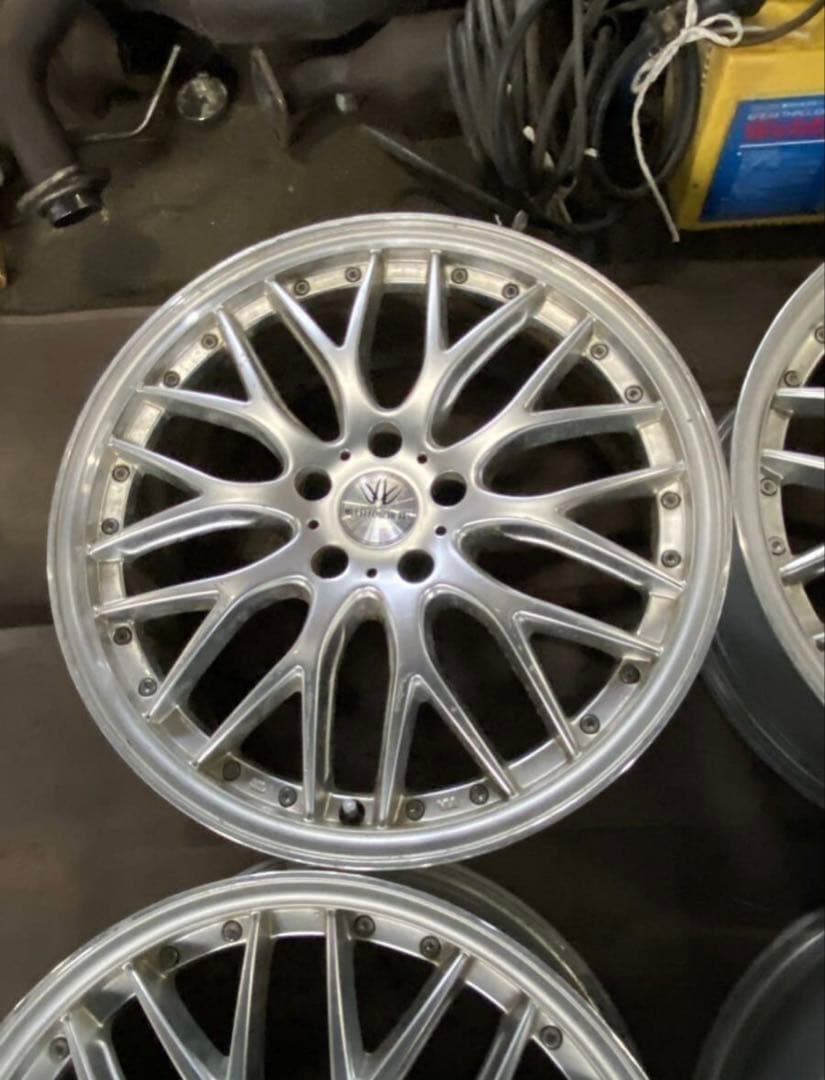 ロクサーニマルチフォルケッタ 19インチ 8J+38