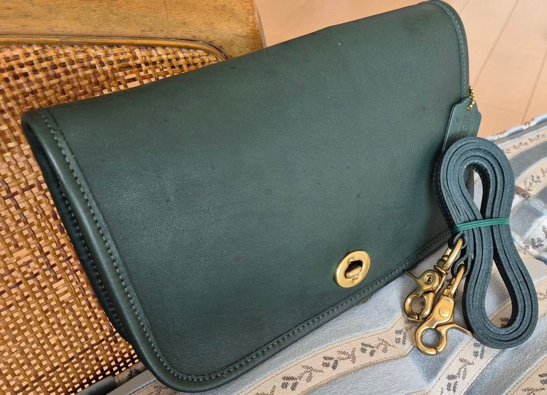 COACHコーチ　オールドコーチ ショルダー ダークグリーン本牛革 新品未使用