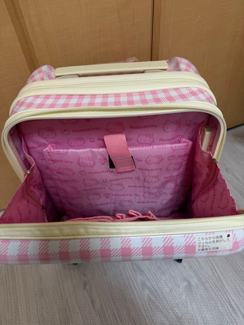 Hello Kitty チェック柄 キャリーケース