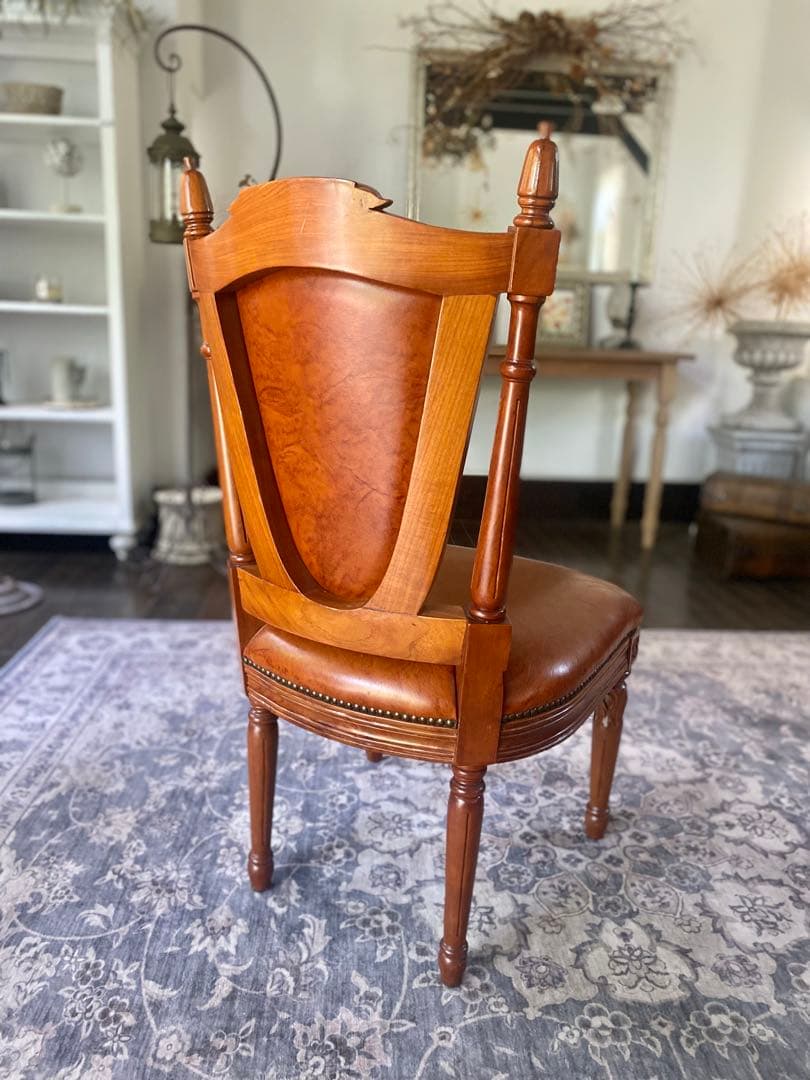 クラシック(ルイ16世スタイル)ダイニングチェア チーク材②