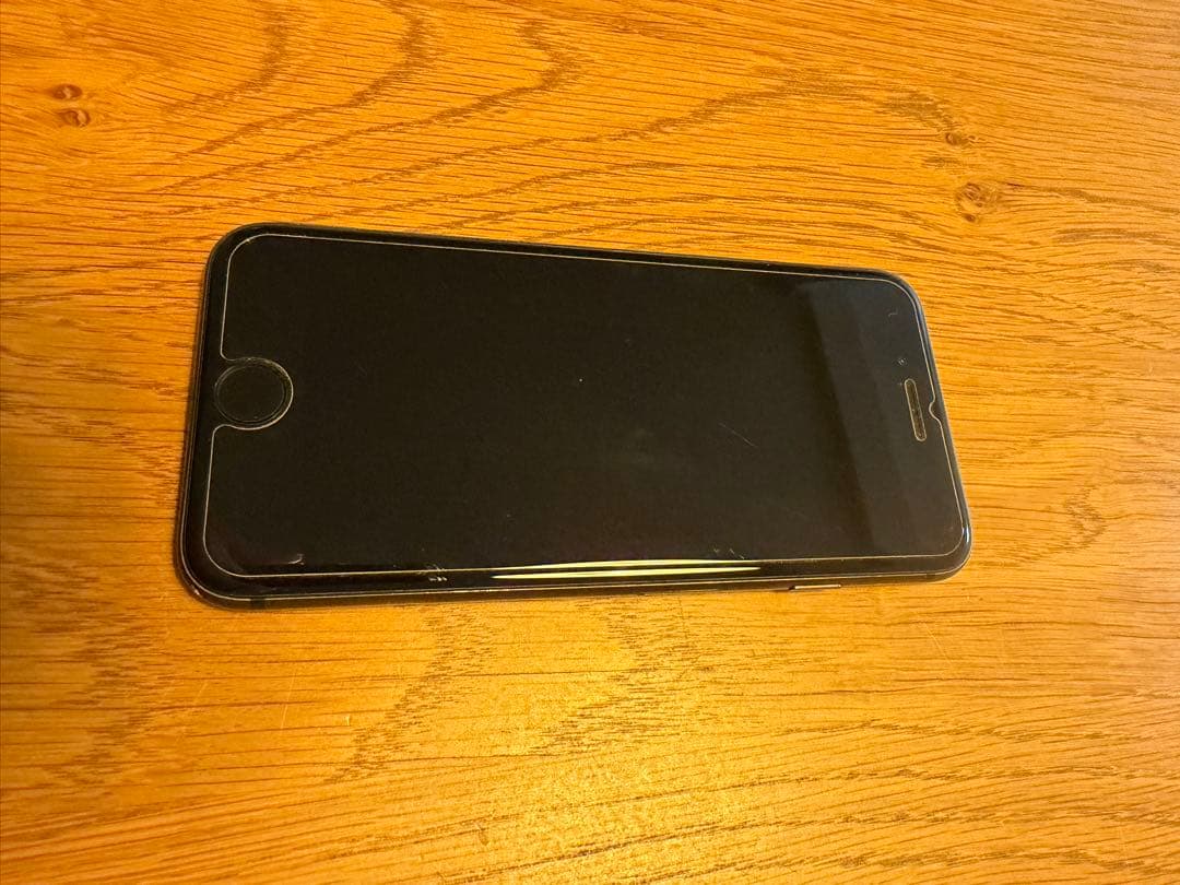 Apple iPhone 8 スペースグレー 64gb