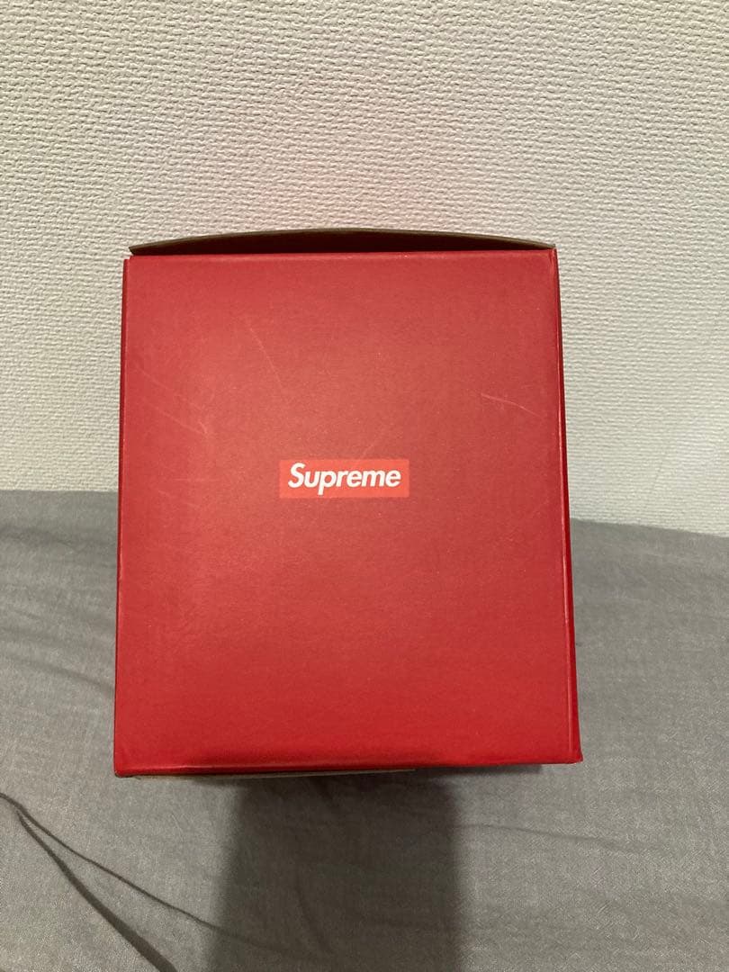 Supreme® / UNDERCOVER Gilapple Light