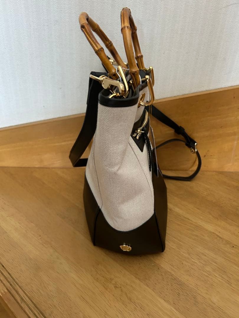 【新品未使用】VIOLA D'OROバンブーハンドルトートバッグベージュブラック