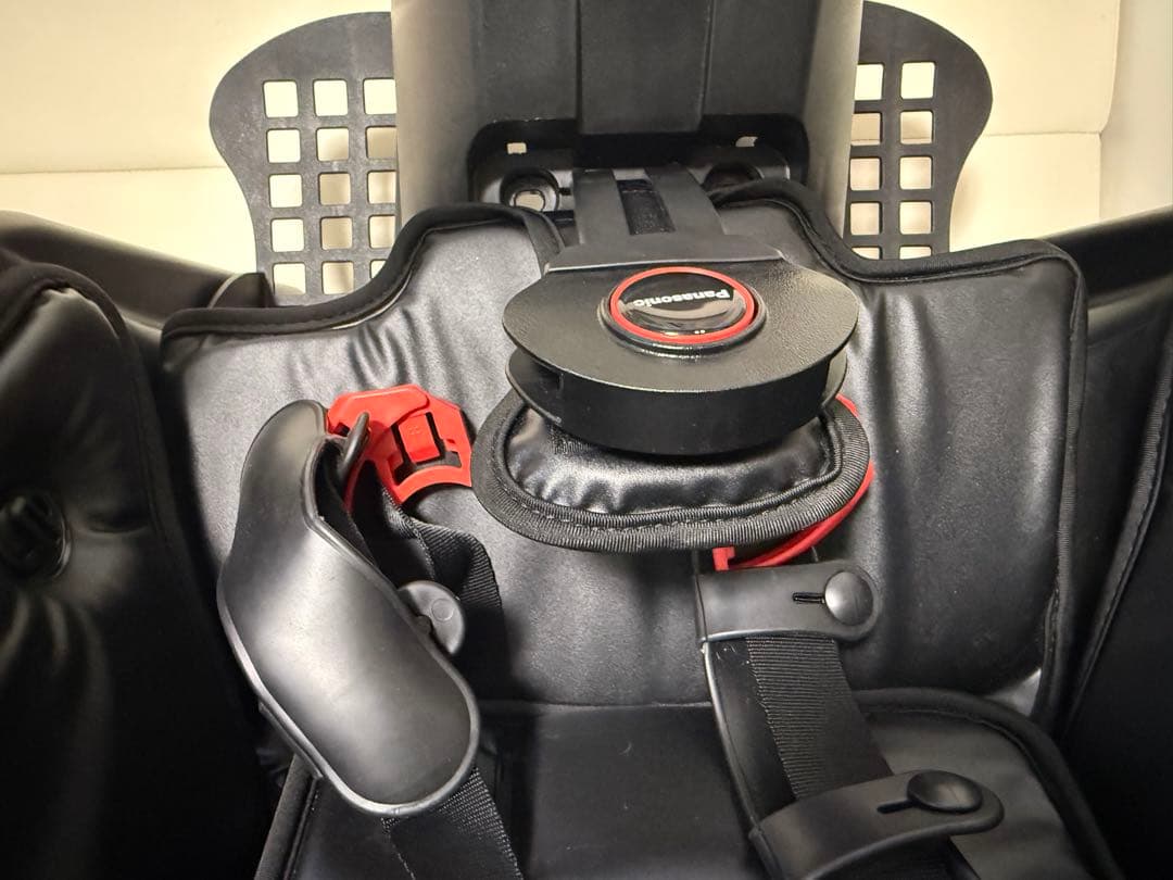 【新品・未使用】Panasonicプレミアムリヤチャイルドシートと専用キャリヤ