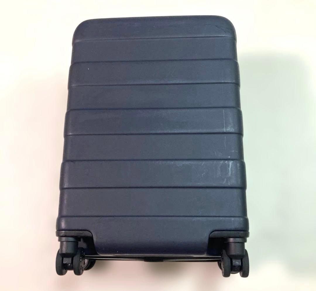 無印良品　バーを自由に調節できる　ハードキャリーケース（３６Ｌ）