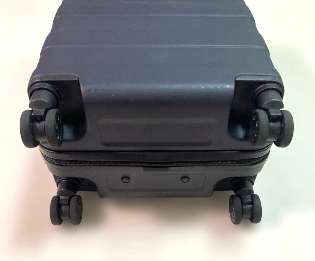 無印良品　バーを自由に調節できる　ハードキャリーケース（３６Ｌ）