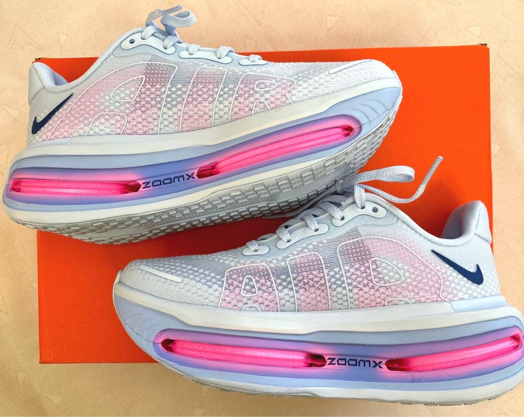 ナイキ ボメロプレミアム ウィメンズ ロード ランニングシューズ 23.5㎝