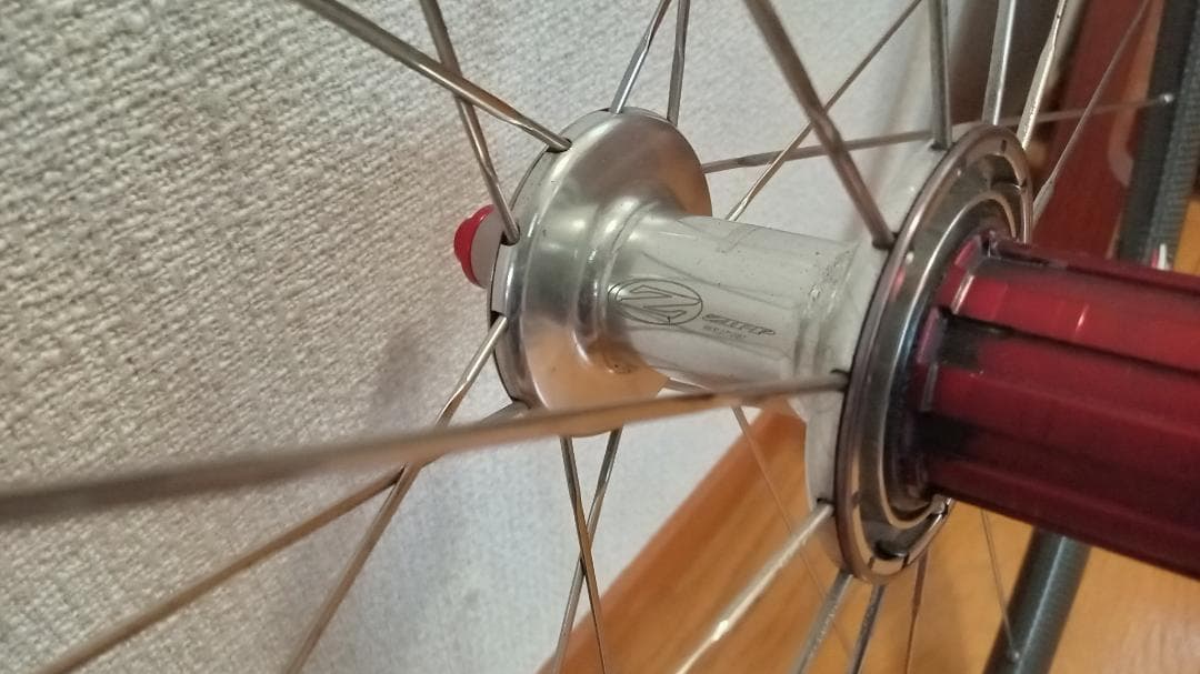 ZIPP 202 チューブラー/カーボンホイール