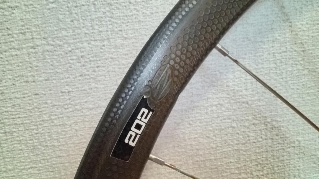 ZIPP 202 チューブラー/カーボンホイール