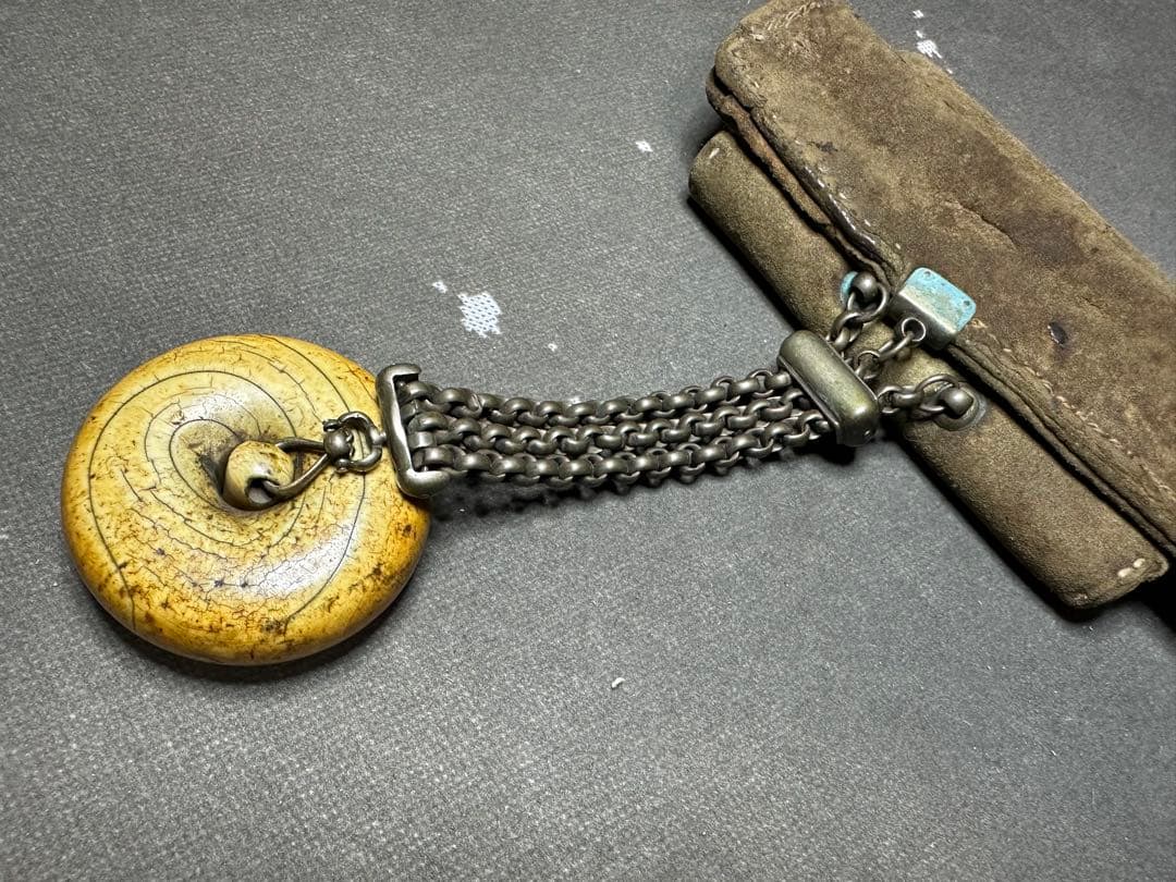 煙管入　根付　饅頭　キセル入れ　時代物 煙草道具　天然素材　アンティーク　骨董