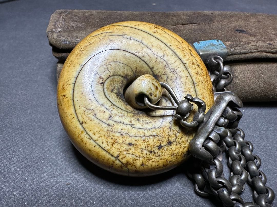 煙管入　根付　饅頭　キセル入れ　時代物 煙草道具　天然素材　アンティーク　骨董