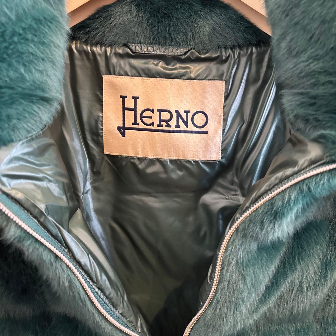Herno グリーン ファー ダウンベスト
