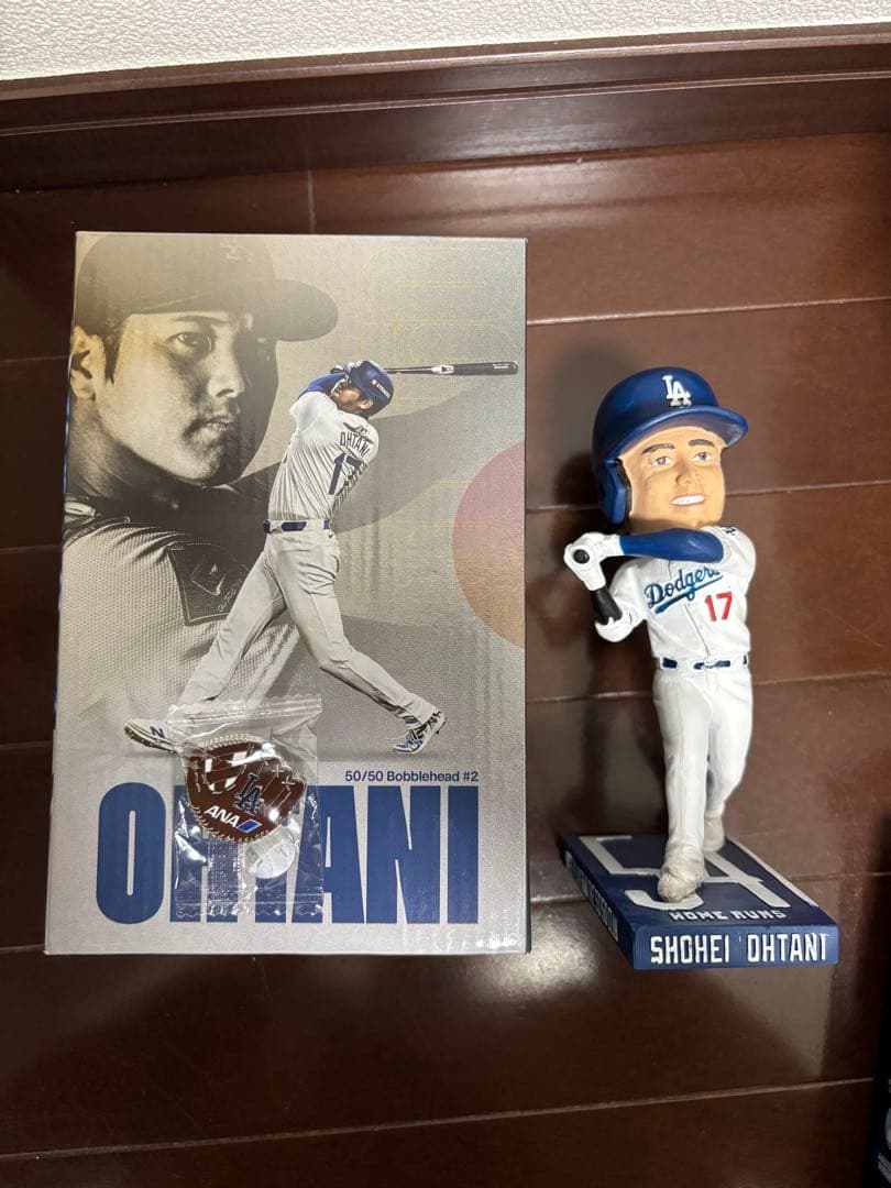 8/27スタジアム限定 大谷翔平50/5ボブルヘッドとANAのピンバッジ付き