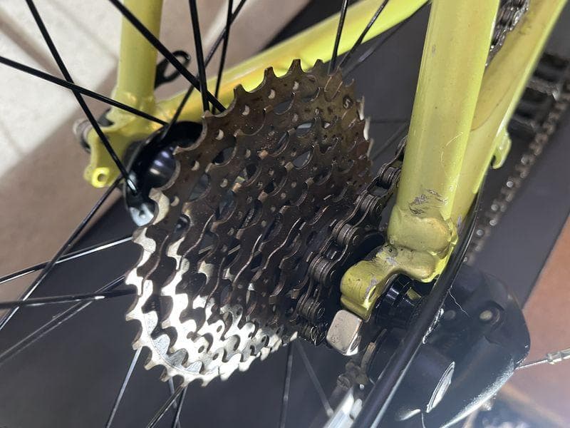 GIANT ESCAPE R3 クロスバイク sizeS　イエローカラー