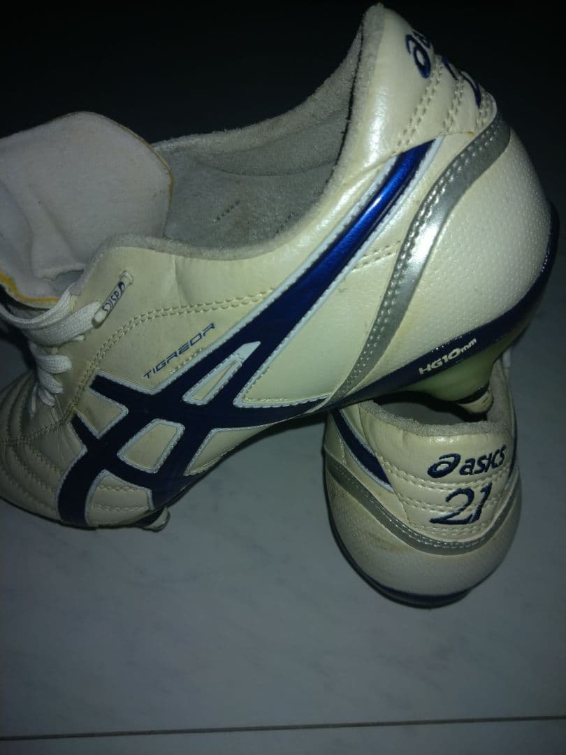 asics サッカーシューズHG10