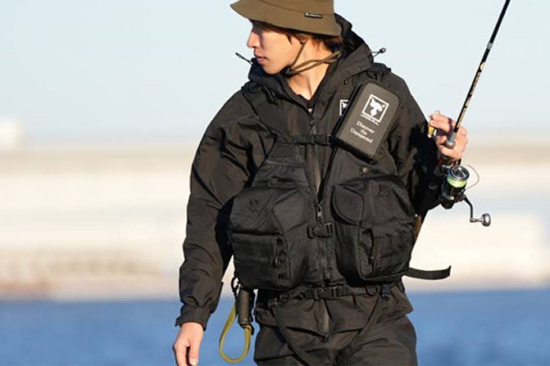 ジャッカル バーサタイルゲームベスト ブラック JACKALL