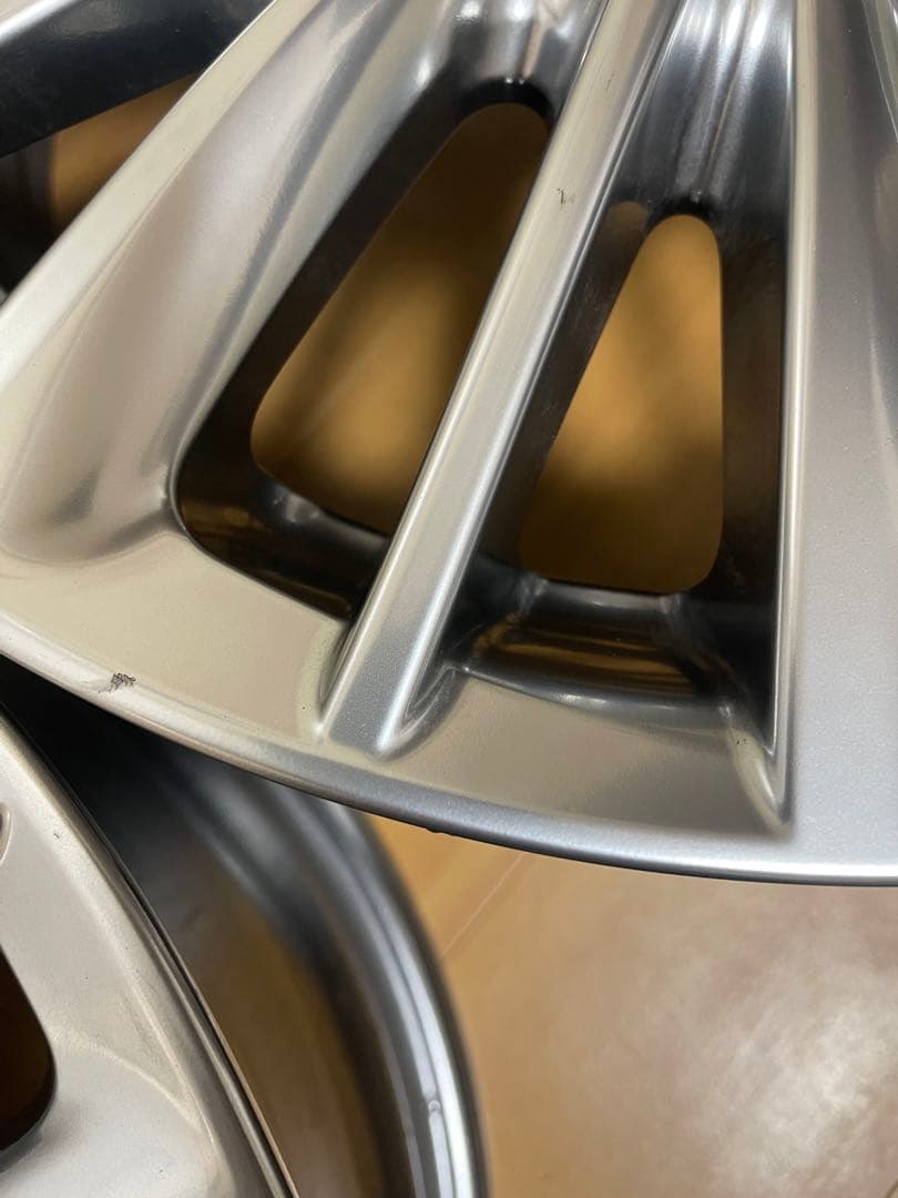 (ゆう)アルファード30系後期．純正ホイール17インチ．